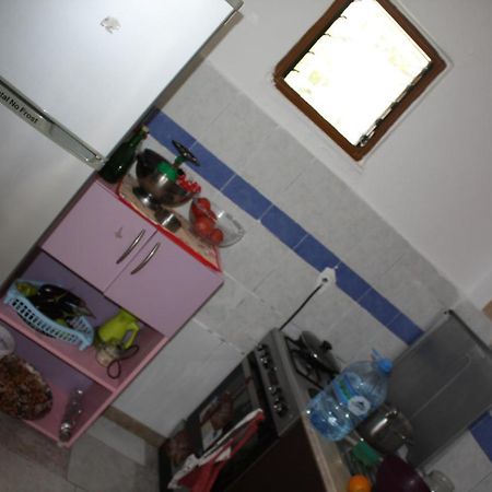Guesthouse Benardo Sarande Luaran gambar